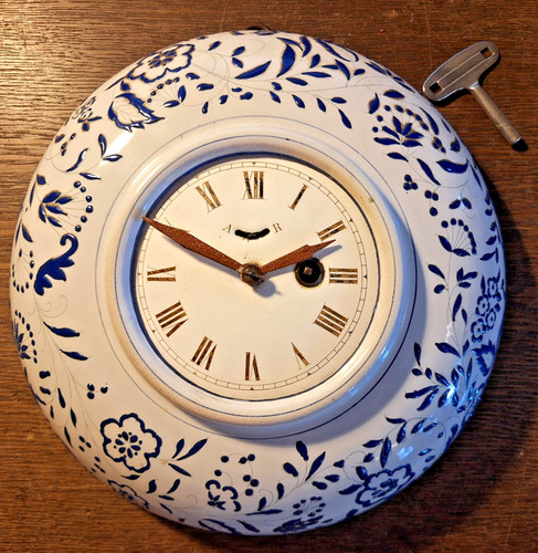 Alte runde küchenuhr - alte,